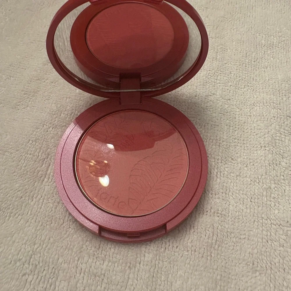 Tarte Blush in Natural Beauty - NWOT